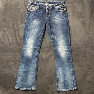 Maurices women’s 7/8 short jeans stretchy straight leg dark (see measurements)